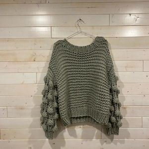 Vici oversized bubble sleeves EUC